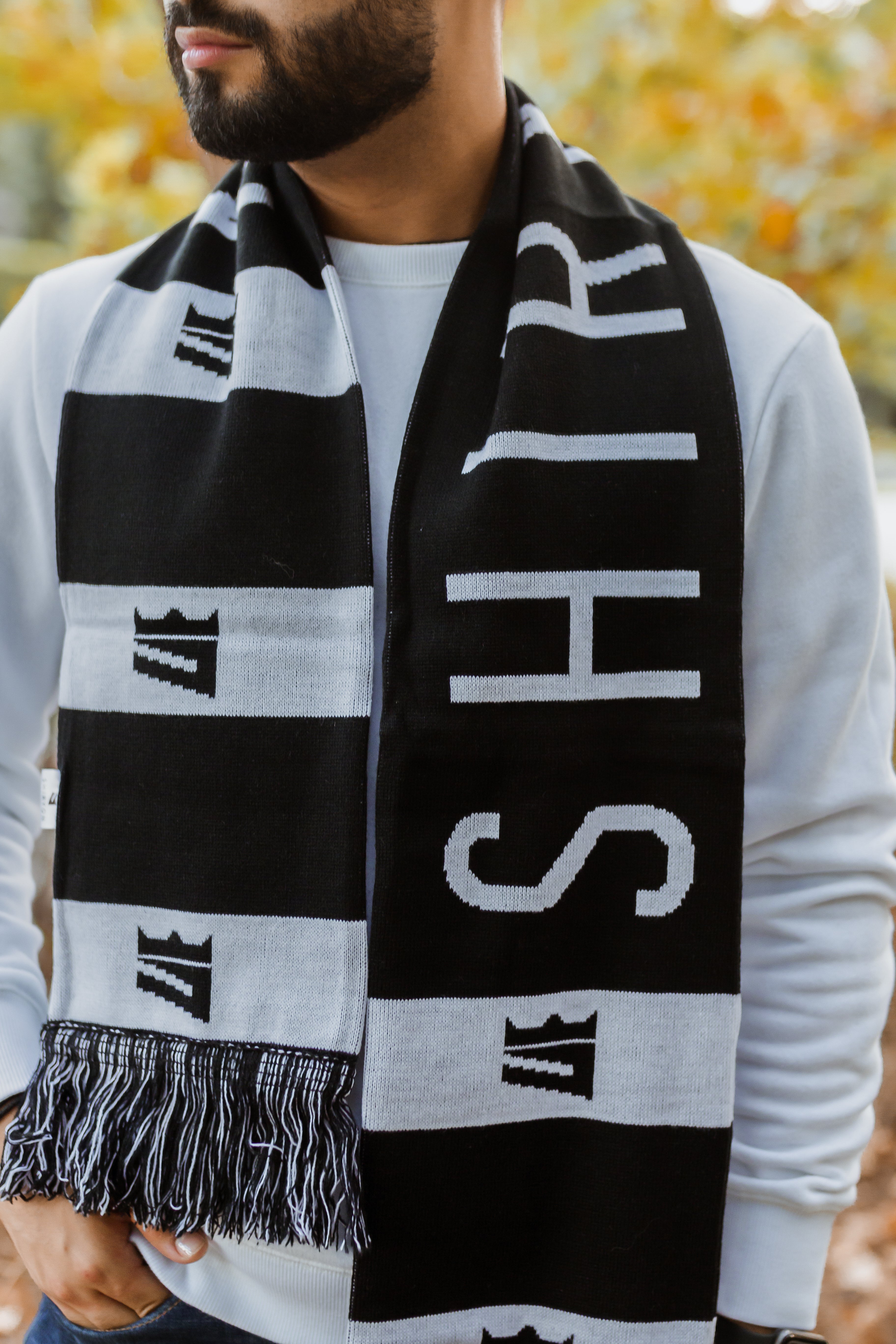 Jacquard-Style Scarf
