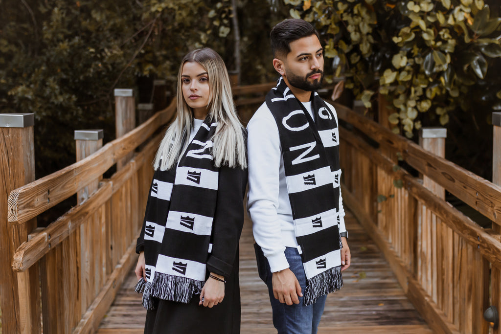 Jacquard-Style Scarf
