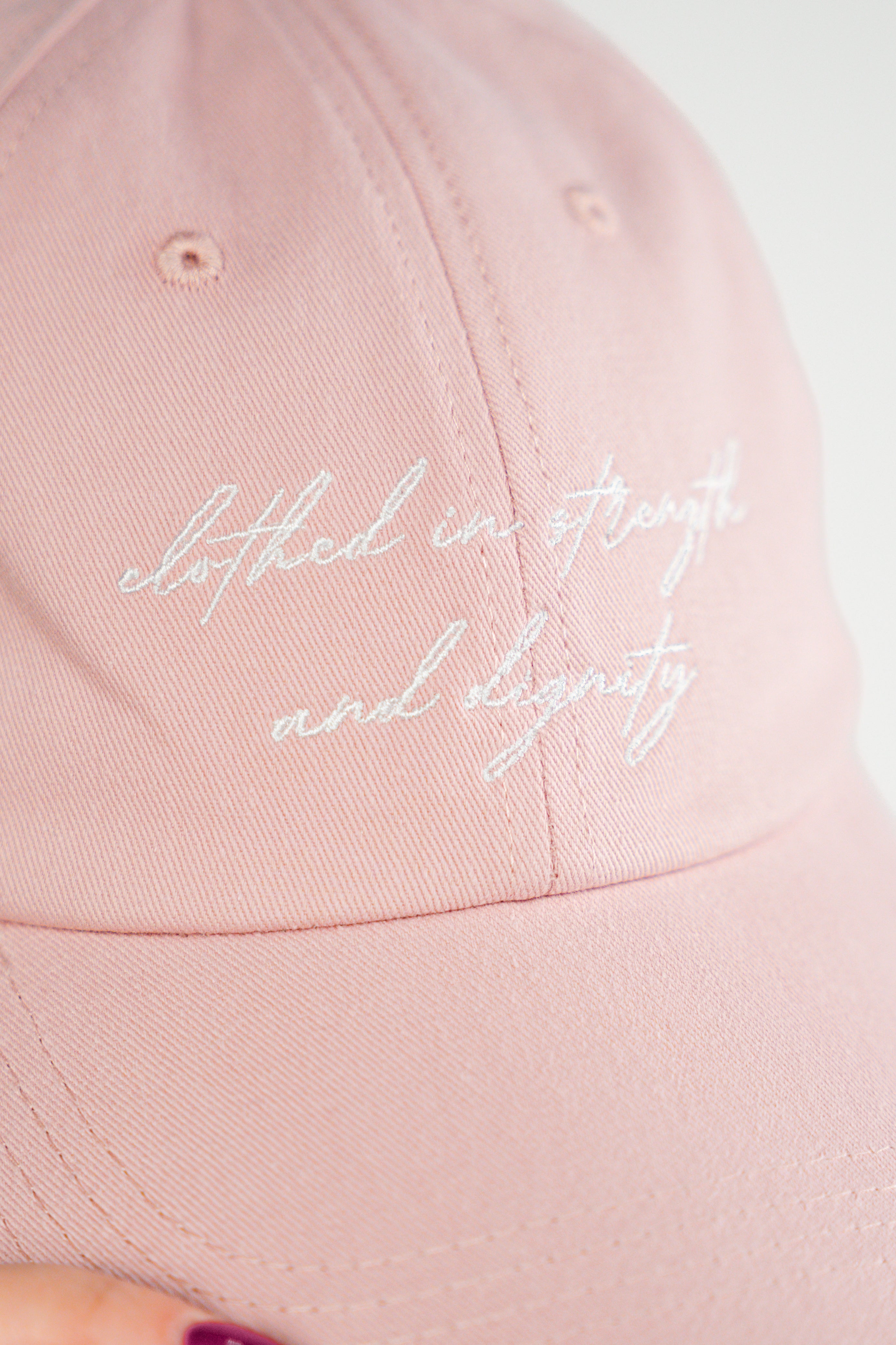 Prov 31:25 | Hat