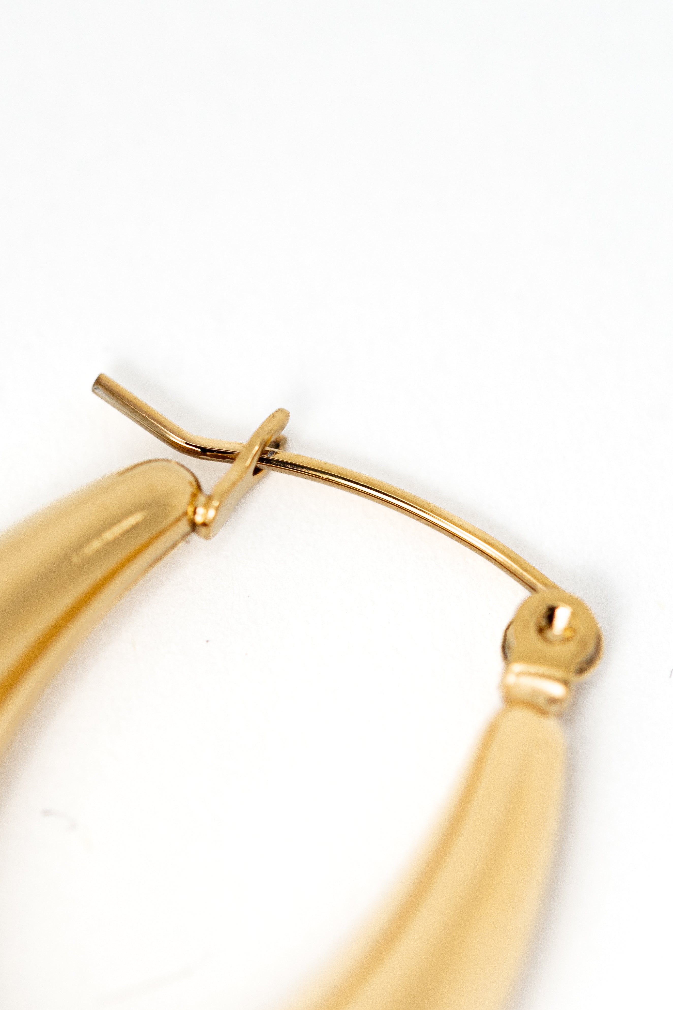 V-Chunky Hoops Earrings
